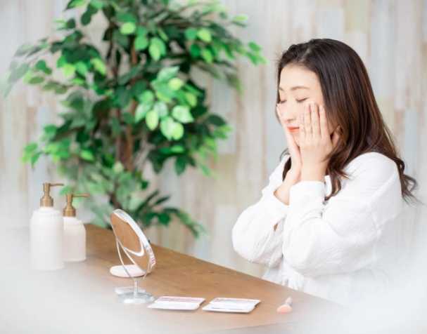 谷胱甘肽与肌肽，护肤配方里的守护者